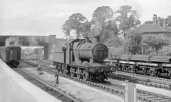 Click for full size image in a pop-up window. Use 'X' to close