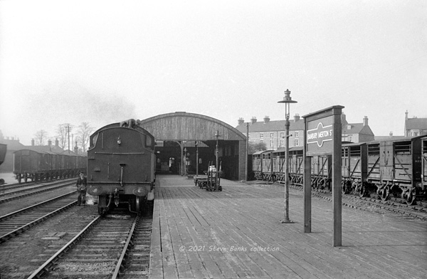 Click for full size image in a pop-up window. Use 'X' to close