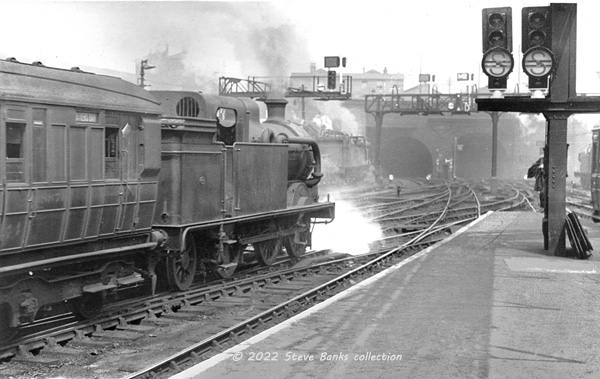 Click for full size image in a pop-up window. Use 'X' to close